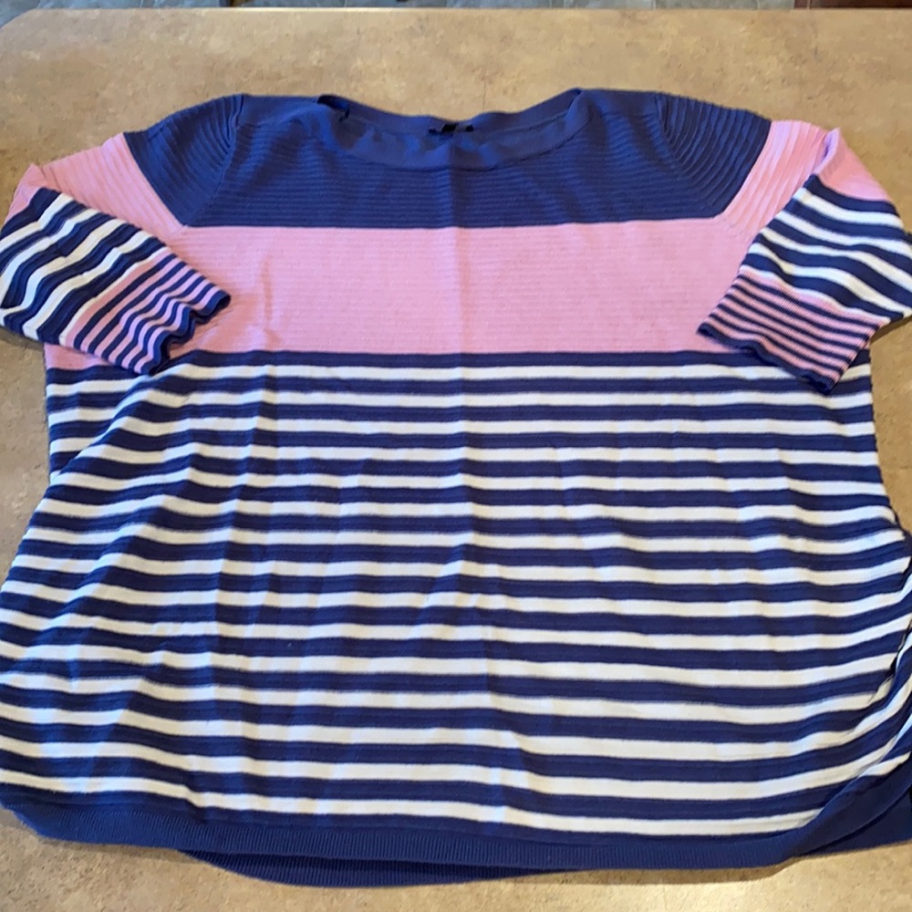 Women’s A&I sweater size 3X